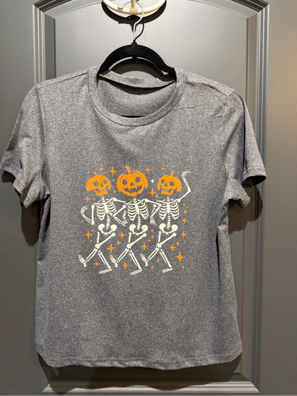 Shein Womenโs Gray Halloween Skeleton Pumpkin TโShirt